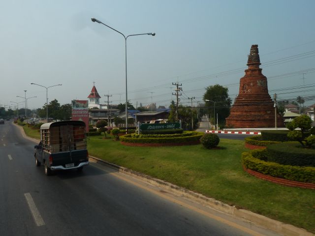 In der Gegend von Sukhothai findet man überall alte Relikte.